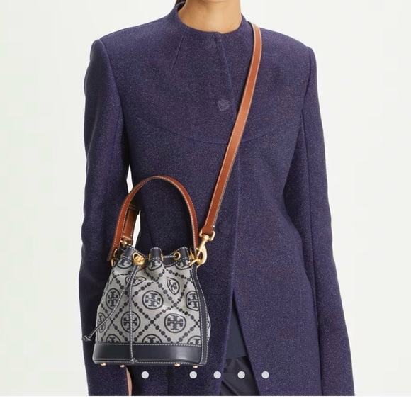 T MONOGRAM BUCKET BAG - Picture 2 of 2